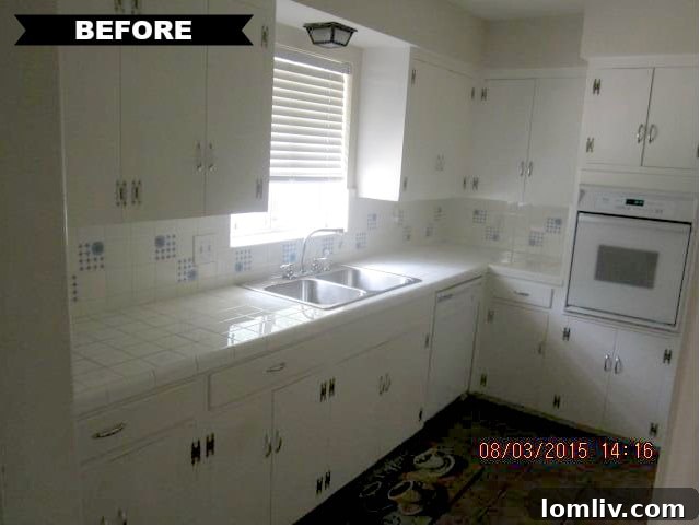 Outdated Bathroom Before Remodel - 3544 Ainsworth Dr Dallas