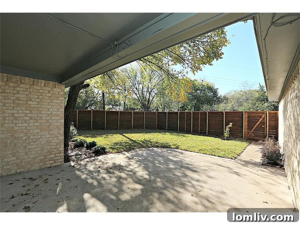 11515-Lochwood-Backyard-1024x768