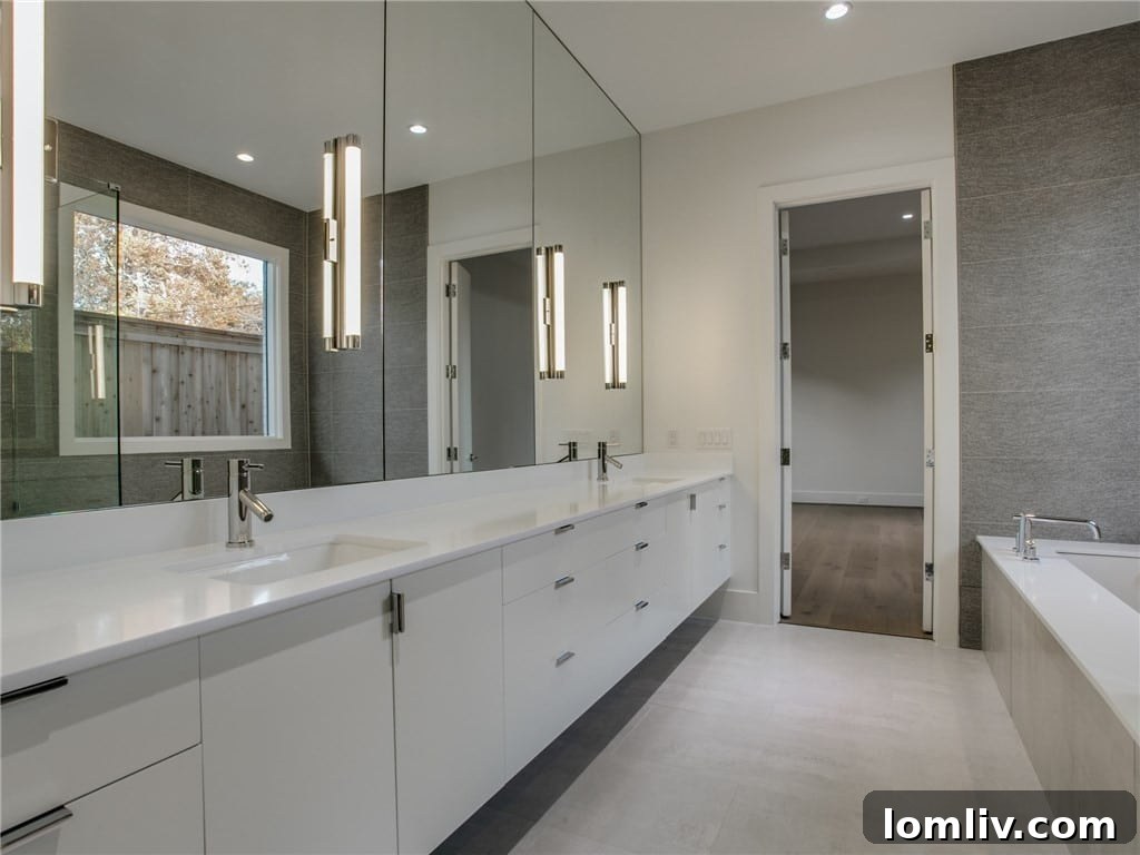 Bryn Mawr Drive Master Bathroom Tub