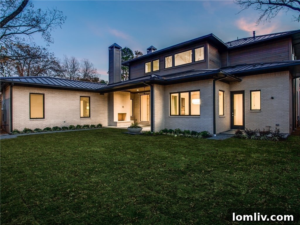 Bryn Mawr Drive Backyard