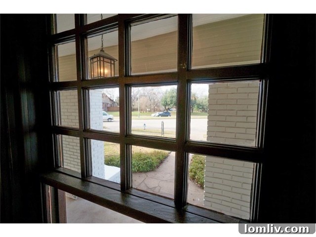 Beautifully Restored Windows in Winnetka Heights Home