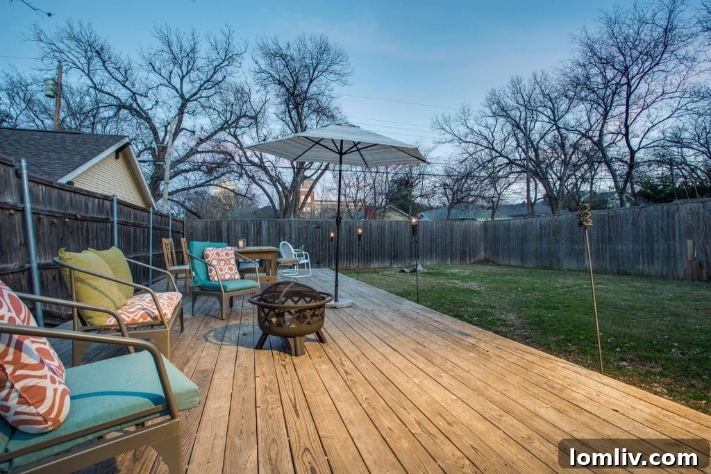 Serene Outdoor Patio Area for Relaxation