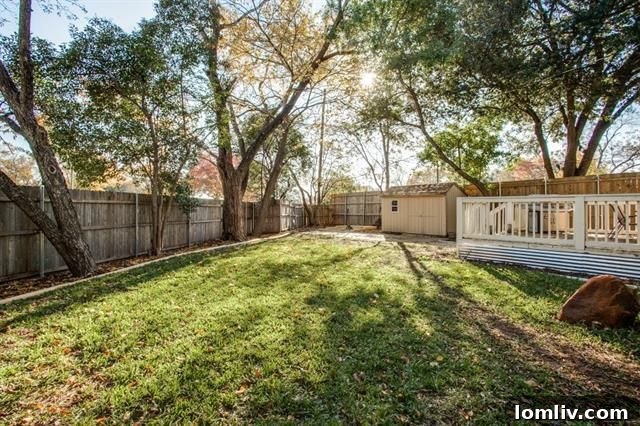 Charming exterior of 416 S Winnetka Ave
