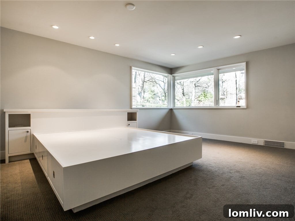 Sleek Modern Kitchen with Quartz Countertops