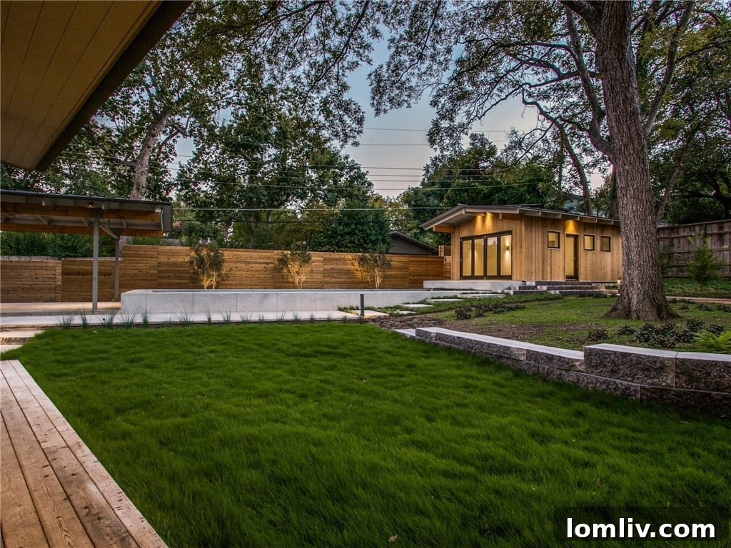 Spacious Backyard Perfect for Entertaining