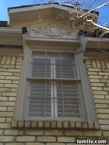 Inviting Grand Entrance and Foyer with Sweeping Staircase