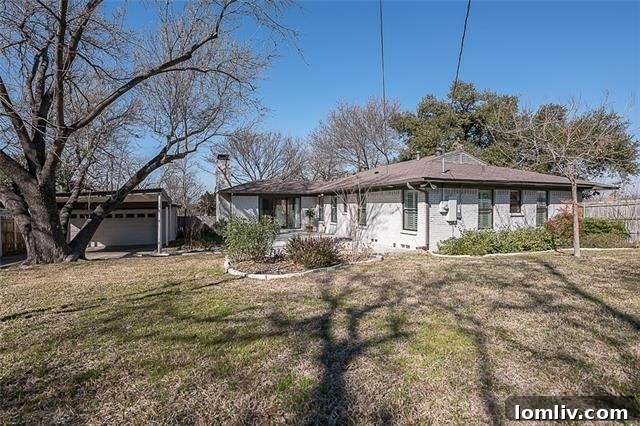 Modern vanity in updated guest bathroom