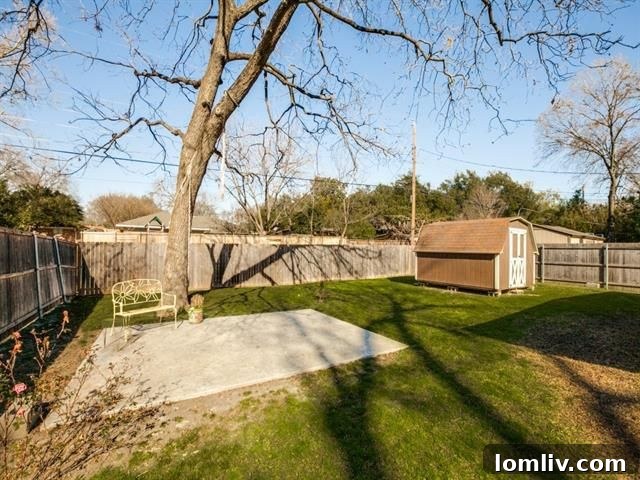 East Dallas Midcentury Oasis: Lakeside Gardens Meet Retro Chic 25 936-Peavy-x
