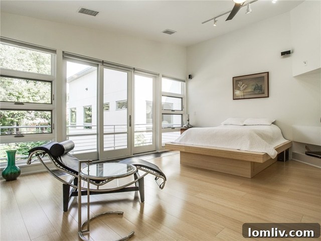 3314 Dartmouth Avenue Master Bedroom Detail - Elegant Design