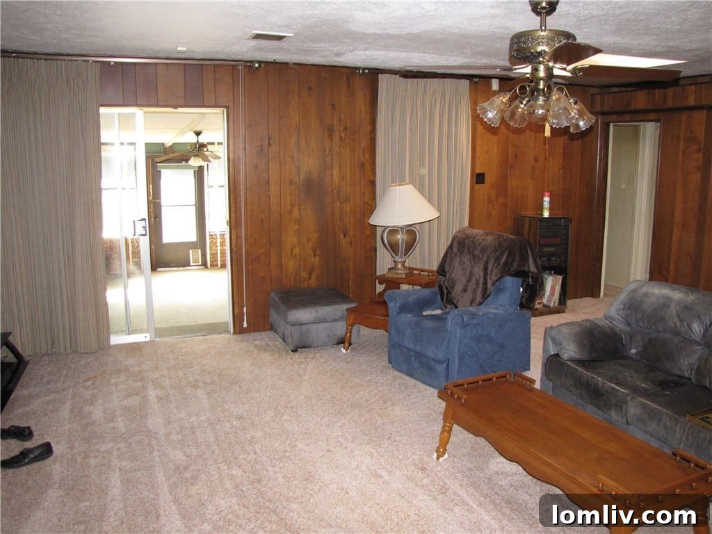 Kessler Parkway Paneling Detail