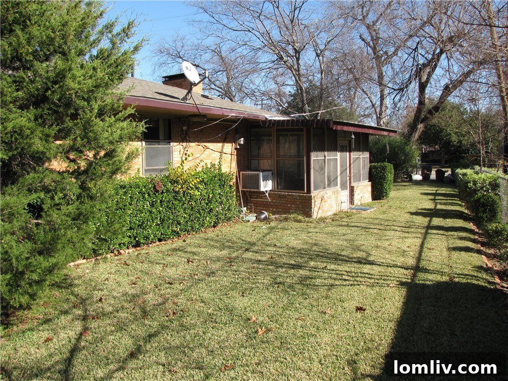 Kessler Parkway Exterior Porch