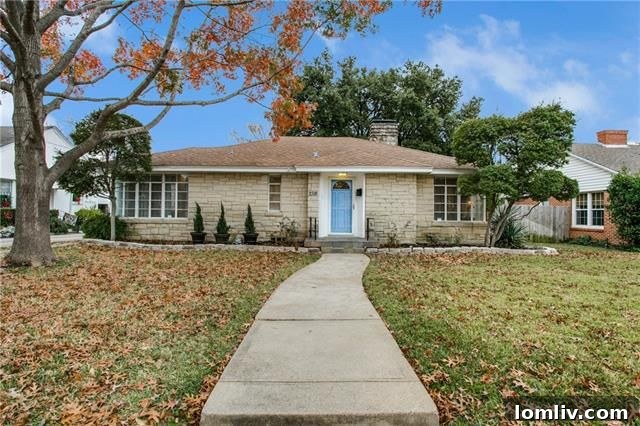 Dallas Open Houses: Prepare for Love at First Sight! 18 Stevens Park Cottage Exterior