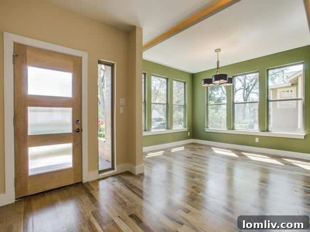 8623 San Leandro Entry - Bright Modern Home Foyer