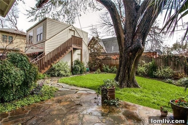 Spacious guest house above the garage with a full bathroom, offering additional living space
