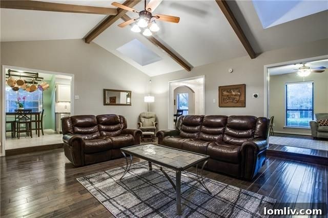 Clean and bright guest bathroom at 12030 Loch Ness Drive