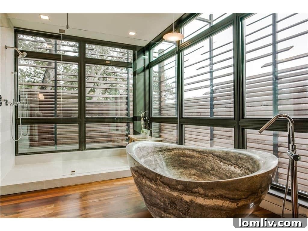 Guest Quarters with Private Living Area