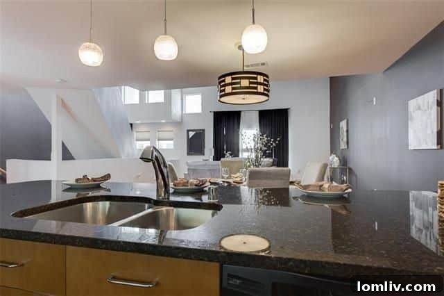 4603 Lester Drive - Third Floor Hallway