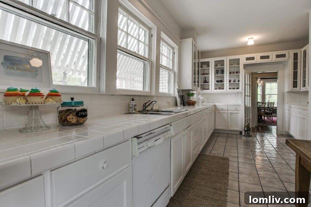 Historic Fort Worth Elizabeth Boulevard Villa: Grand Estate, Exceptional Value 7 Vintage Floor Grates and Architectural Details in Historic Fort Worth Dining Room