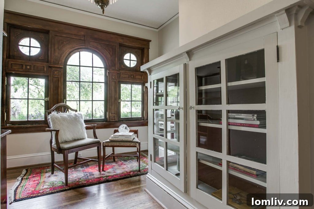 Historic Fort Worth Elizabeth Boulevard Villa: Grand Estate, Exceptional Value 9 Spacious Upstairs Landing with Seating Potential