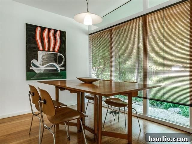 2210-Saint-Francis-a-1