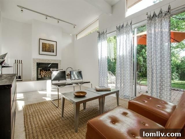 2210-Saint-Francis-a-1