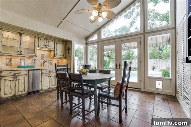 Love at First Sight: Dallas Open Houses This Weekend 25 Spacious great room with hardwood floors, coffered ceilings, and fireplace