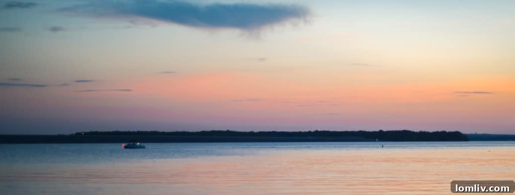 Mariposa del Lago estate illuminated at dusk