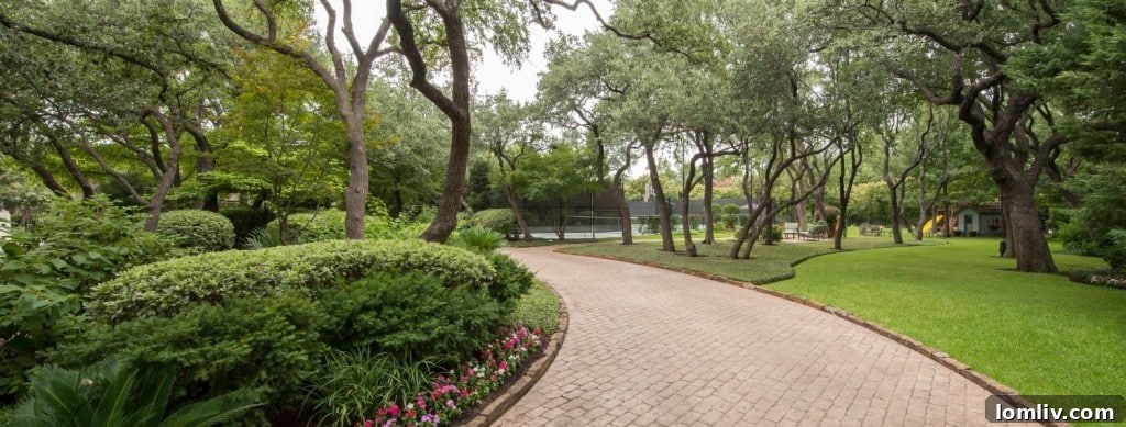 Exterior architecture of Mariposa del Lago estate