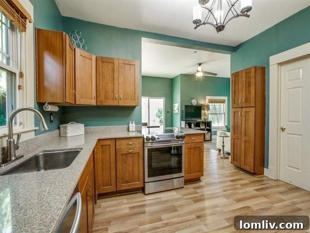 Spacious and bright interior living area of 704 Glendale St.