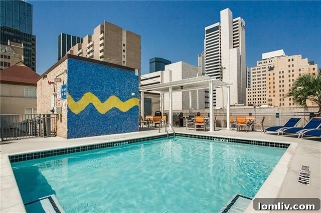 1122-Jackson-St-Apt-704-t