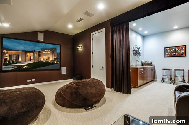 Luxury Contemporary Home in Preston Hollow, Dallas, Texas - Master Bathroom Tub