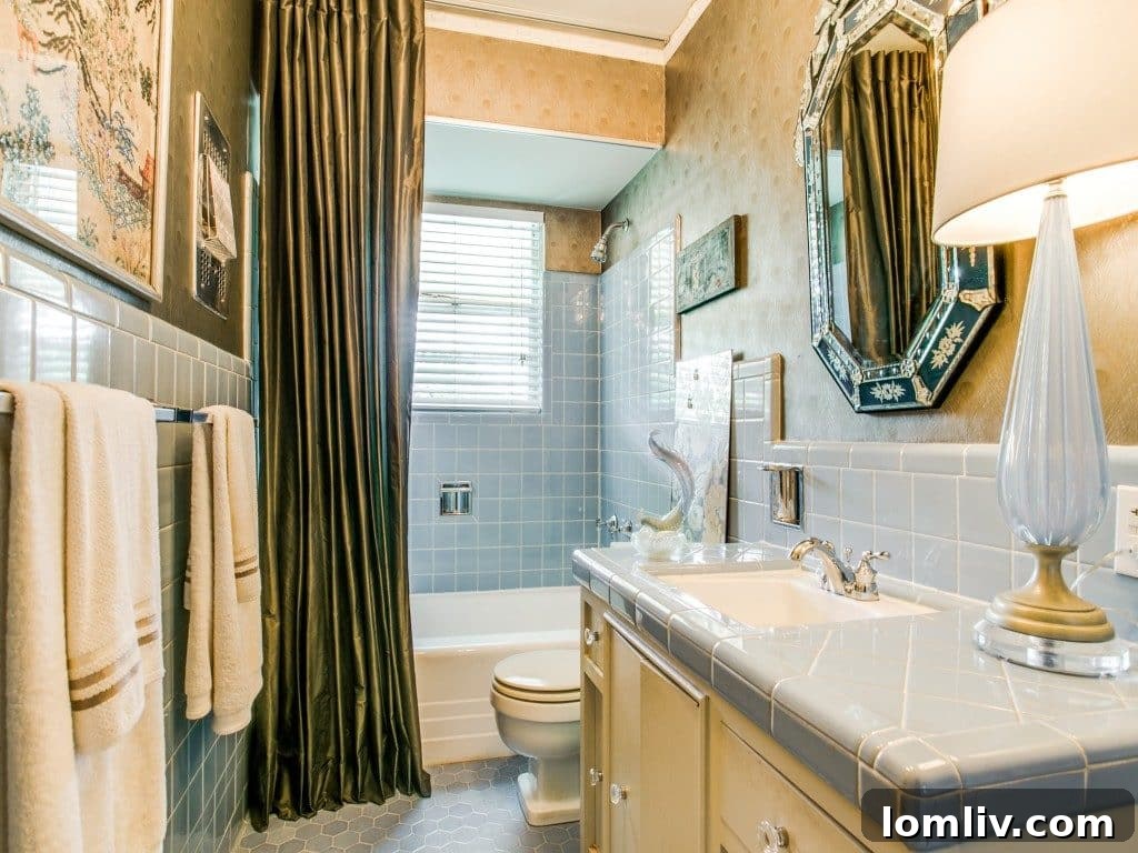 Beautiful pathways and green spaces within the Park Sovereign Condominiums complex, enhancing walkability and the overall aesthetic beauty