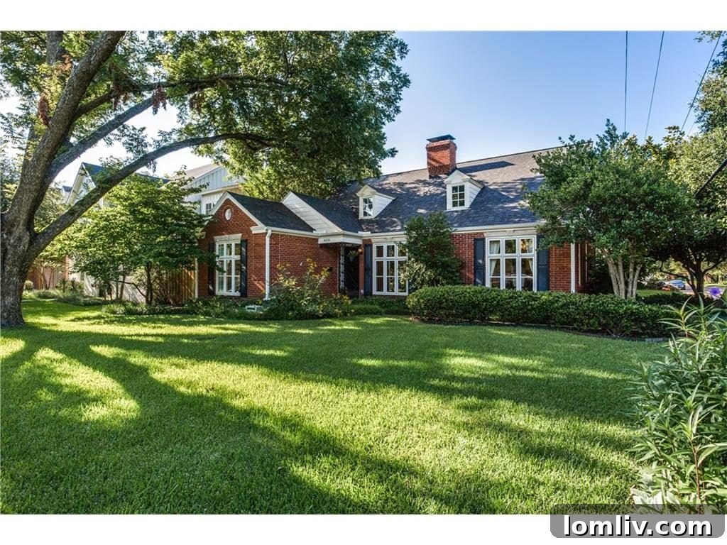 Charming M Streets Dallas Cottage Exterior - 6250 McCommas Boulevard