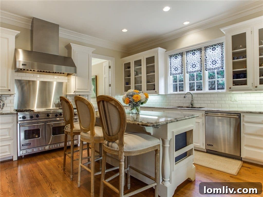 Gourmet Kitchen with Granite Island and Viking Appliances
