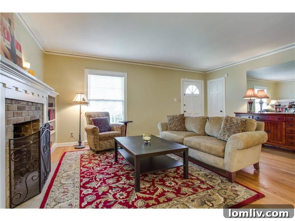 KESSLER-PLAZA-2510-W-10th-Street-Living-1024x768