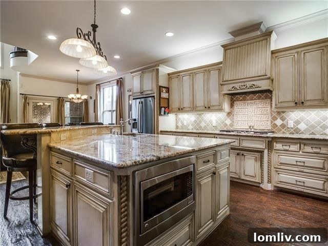 Elegant dining area adjacent to the kitchen, perfect for entertaining