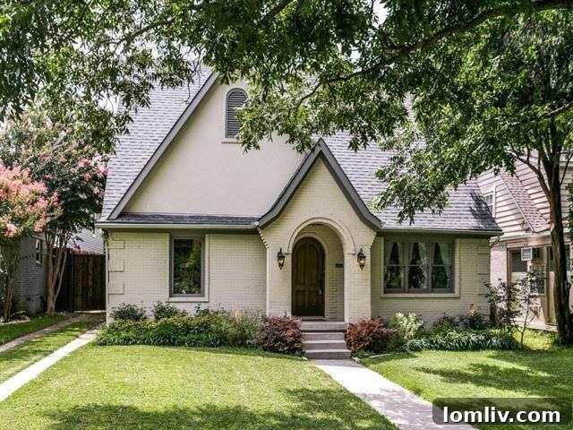 Architectural Excellence: Dallas Modern Townhome Tops Our Open House Guide 18 Classic Tudor exterior of 1047 N. Edgefield Ave.