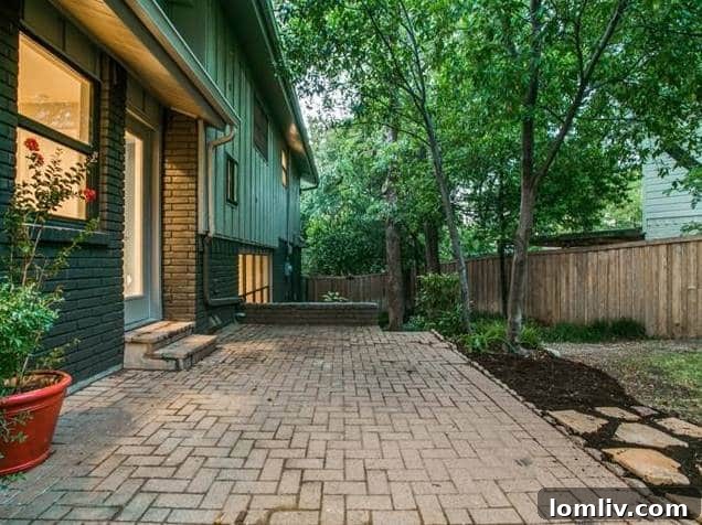 Lochwood-10551-Silverock-Backyard