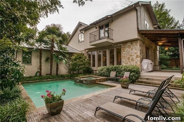 Lakewood Texas Hill Country-style home at 6859 Avalon Ave, Dallas