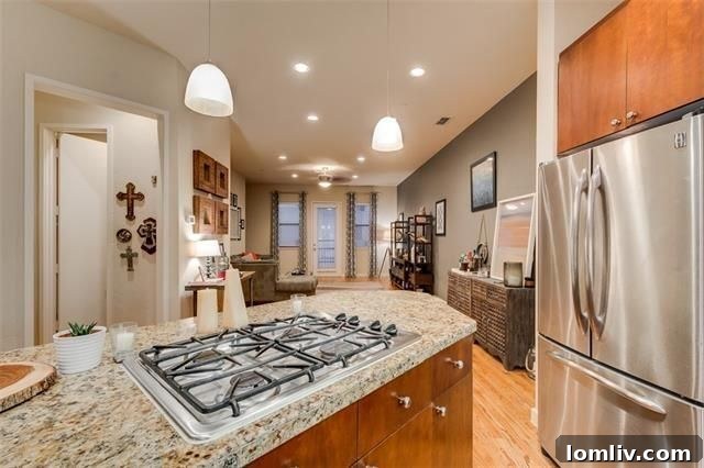 Spacious master bathroom, 3102-2 Ross Ave. Unit 3