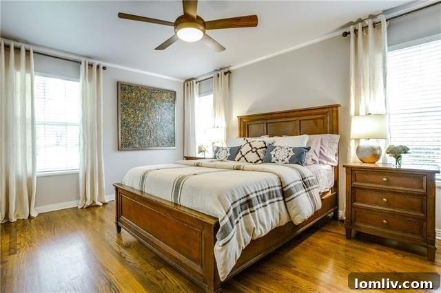 Expansive multi-level deck with hot tub, 927 W. Greenbriar Ln