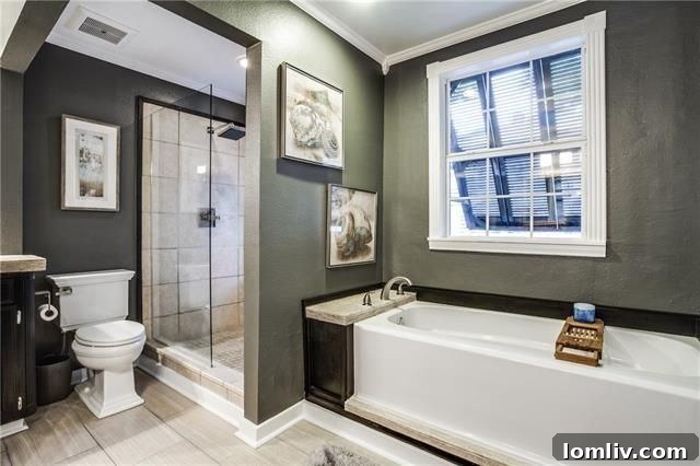 Architectural Detail of Vaulted Ceiling 6411 Larmanda