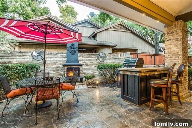 Spacious Master Bedroom 6411 Larmanda Merriman Park