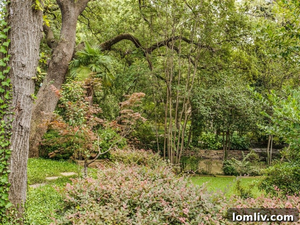Spacious interior view of 5350 S Dentwood Drive Dallas TX