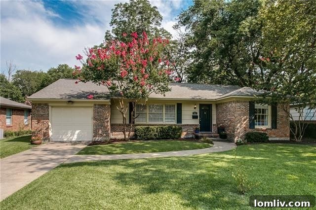 Well-maintained front yard and landscaping of 521 Shirley Court