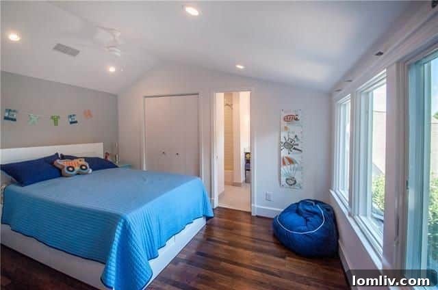 2000 Mayflower Stevens Park Estates - Upstairs Bedroom 2 with Natural Light