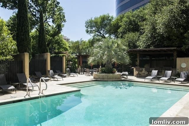 Warrington Pool - Resort-Style Living