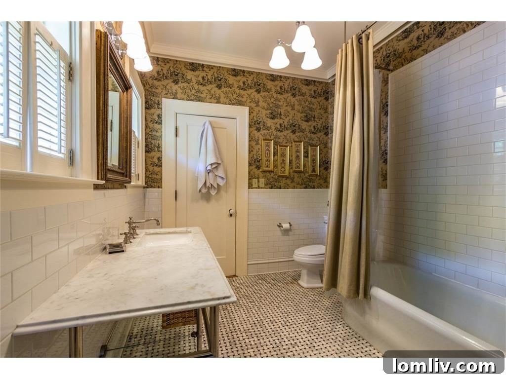 Stylish Bathroom with Modern Amenities and Classic Touches
