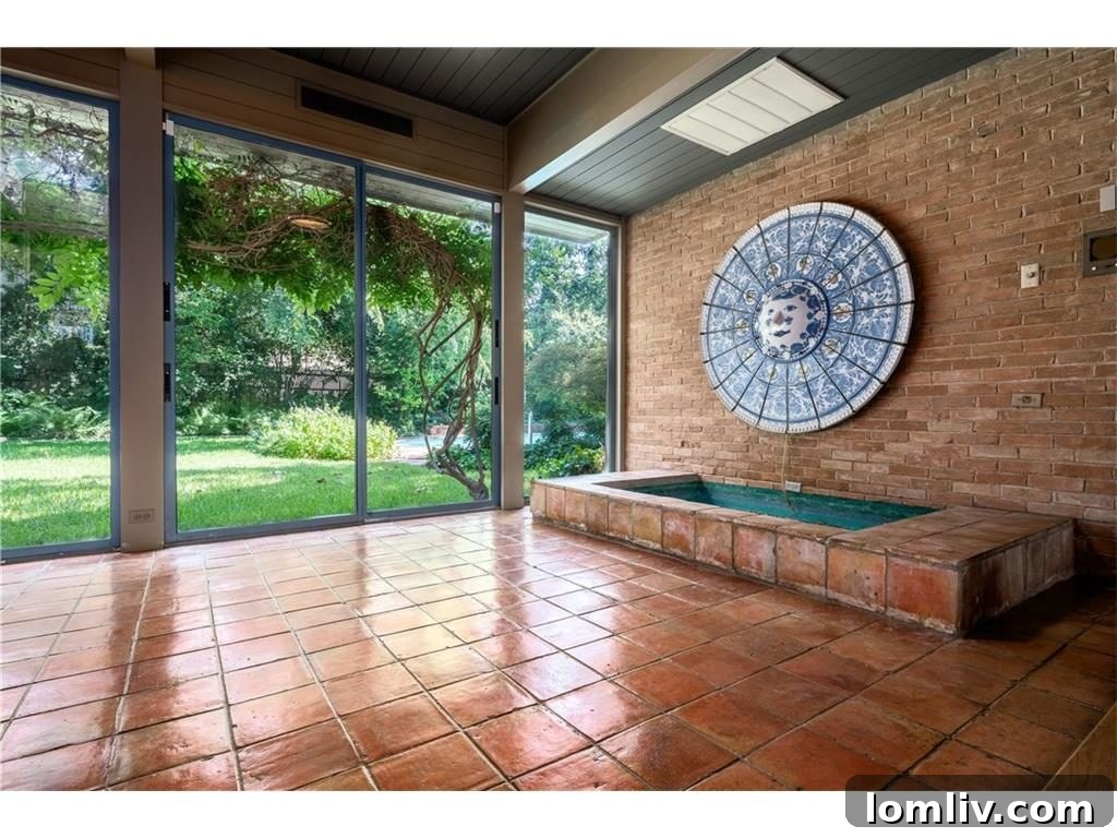 Fountain area at 3756 Armstrong Avenue