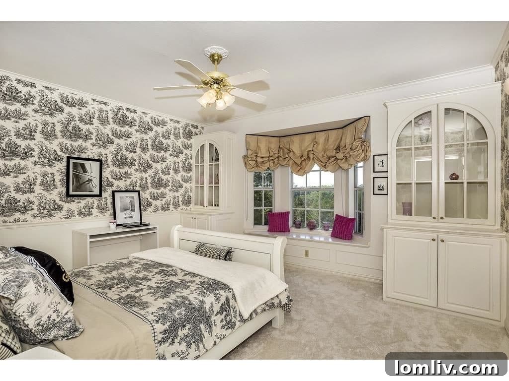 Unique Black Toile Room